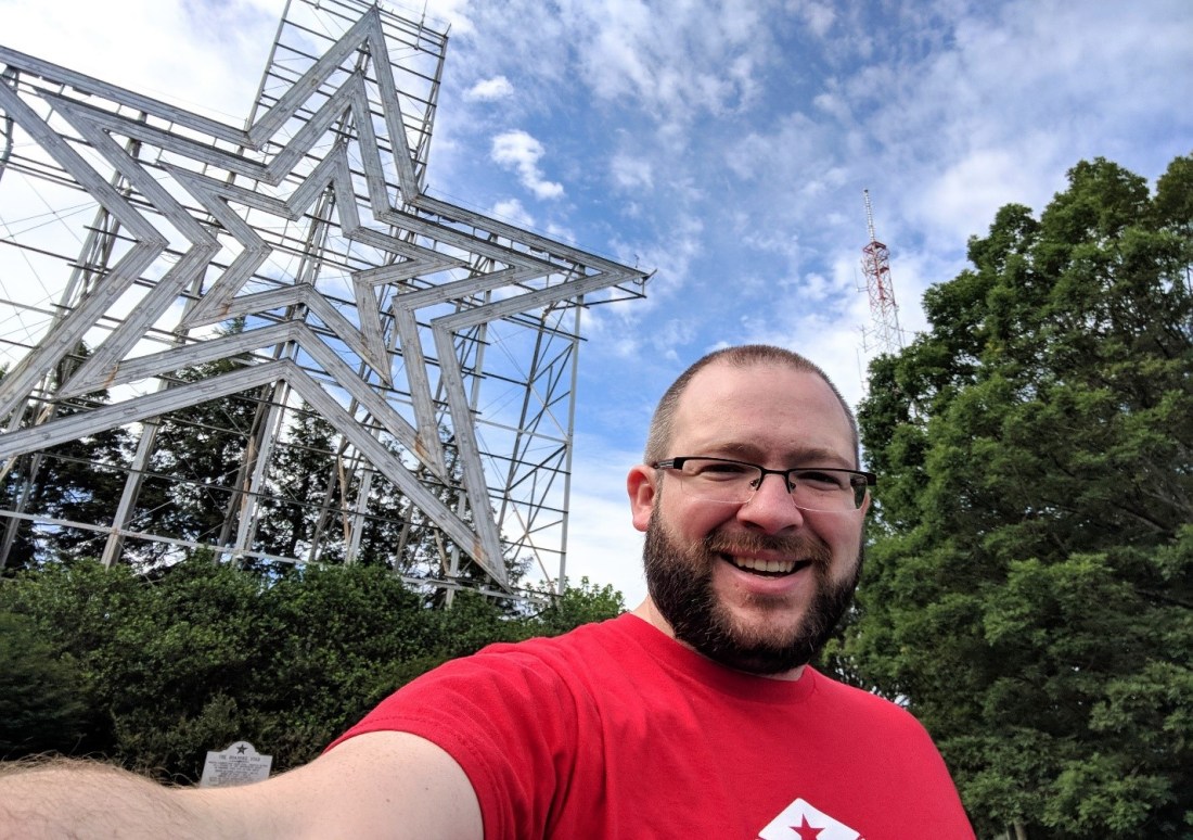 0neosmonthly1 dfb.jpg